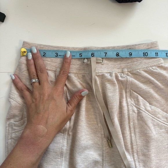 Lululemon Still Chill Jogger Pull On Stretch Waist Jogger Pants Heathered Cashew - Picture 13 of 13